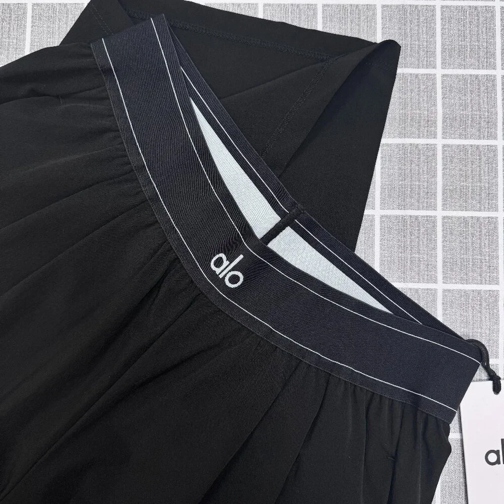 ALO Yoga Women's Black Straight Leg Pants (Regular Size)❣❣ - Picture 6 of 10